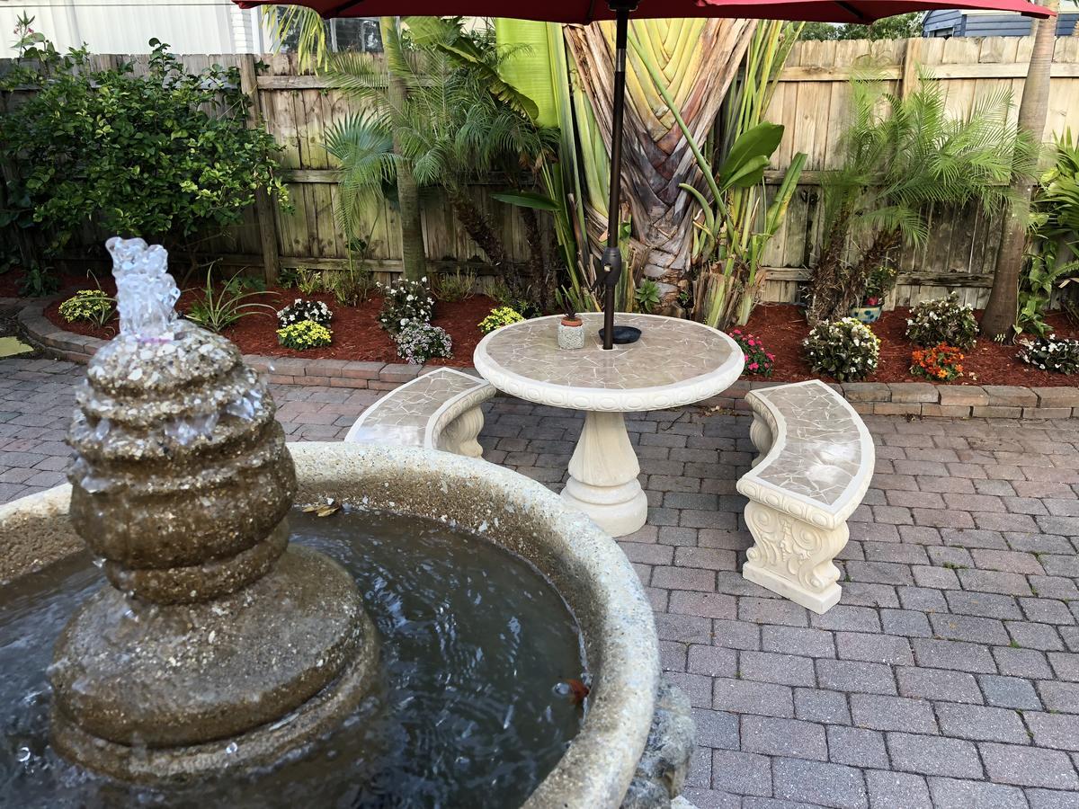 Calypso Inn Wilton Gay Male Resort Wilton Manors Exterior photo