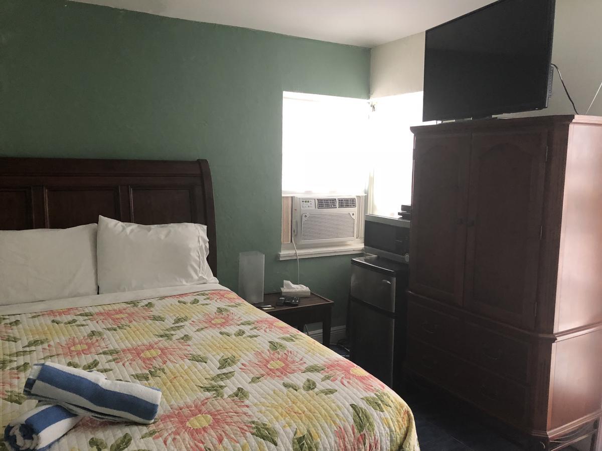 Calypso Inn Wilton Gay Male Resort Wilton Manors Exterior photo